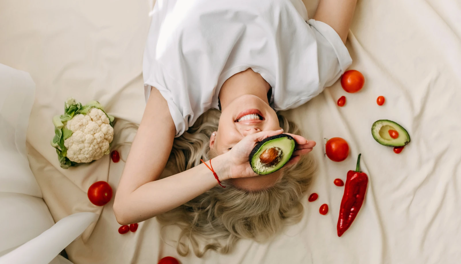 Makanan yang Membantu Kulit Tetap Kenyal dan Sehat